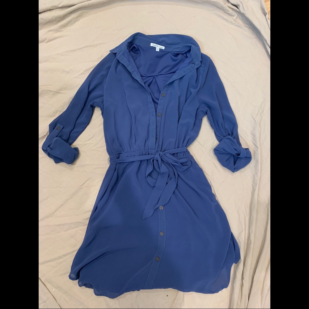 blue dress